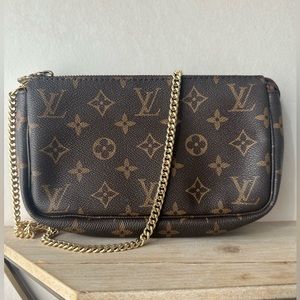 Louis Vuitton   Pouchette